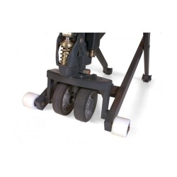 Ročni paletni viličar s škarjastim dvigom Jungheinrich AMX 10 - Stranska oporna kolesca