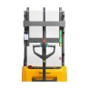 coloured marking attached to the mast provides visual support in reading residual capacity