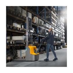 Electric stacker truck Jungheinrich AMC 12 ZT Li-ion - Example of use