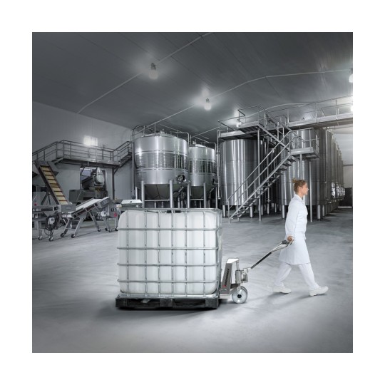 Jungheinrich AM I20 ročni paletni viličar iz nerjavnega jekla - Primer uporabe